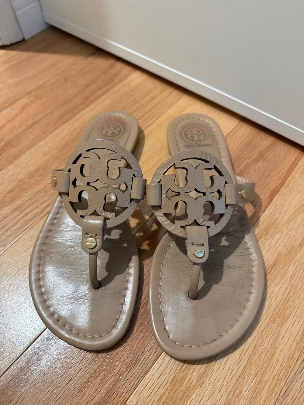 Tory Burch Beige Tan Logo Cutout Leather Thong Sandals